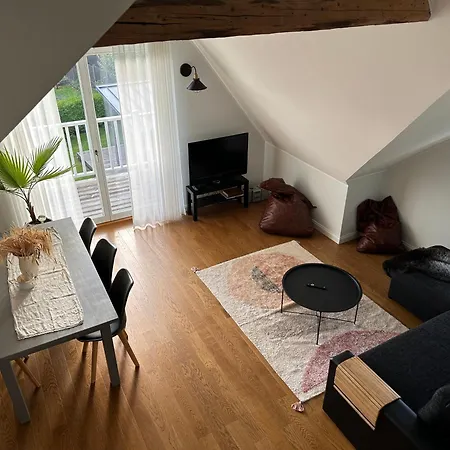 Apartment Breeze 3